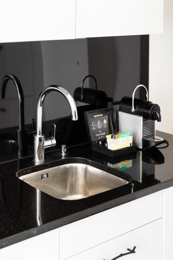 Ema House Serviced Apartments Superior Seefeld Zurich Exterior photo